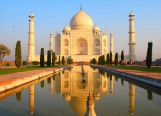 Chiêm ngưỡng tuyệt tác kiến trúc tại đền Taj Mahal - Ấn Độ